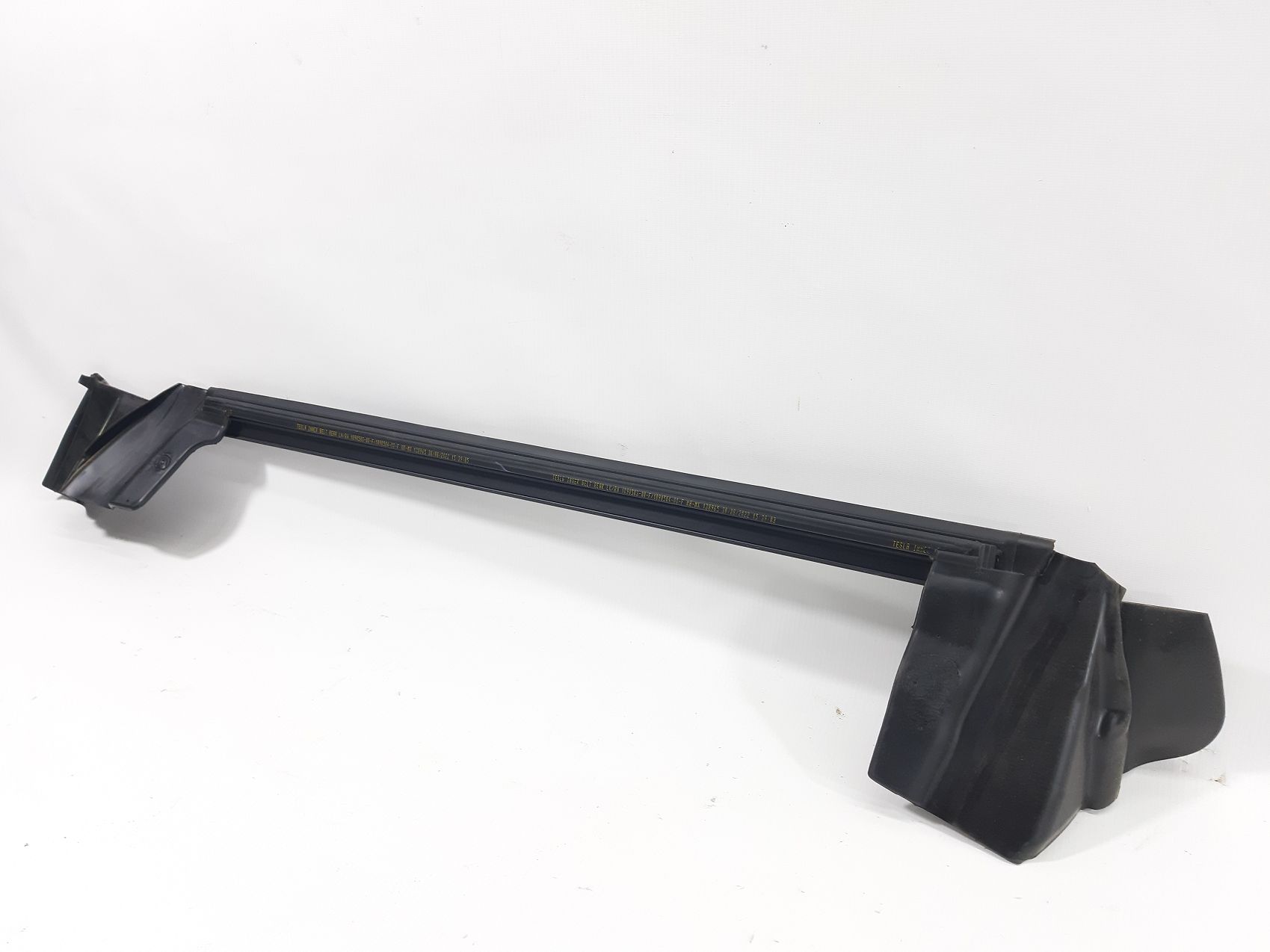 Model 3 Уплотнитель стекла двери задней правой Tesla Model 3 2020-2023 109050400F Tesla Model 3 4