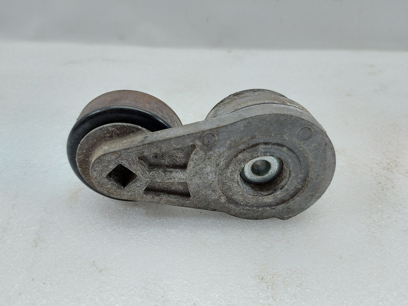 Malibu. Ролик натяжний Chevrolet Malibu 2013-2018 12627119 Chevrolet Malibu Malibu. Ролик натяжний Chevrolet Malibu 2013-2018 12627119 Chevrolet Malibu