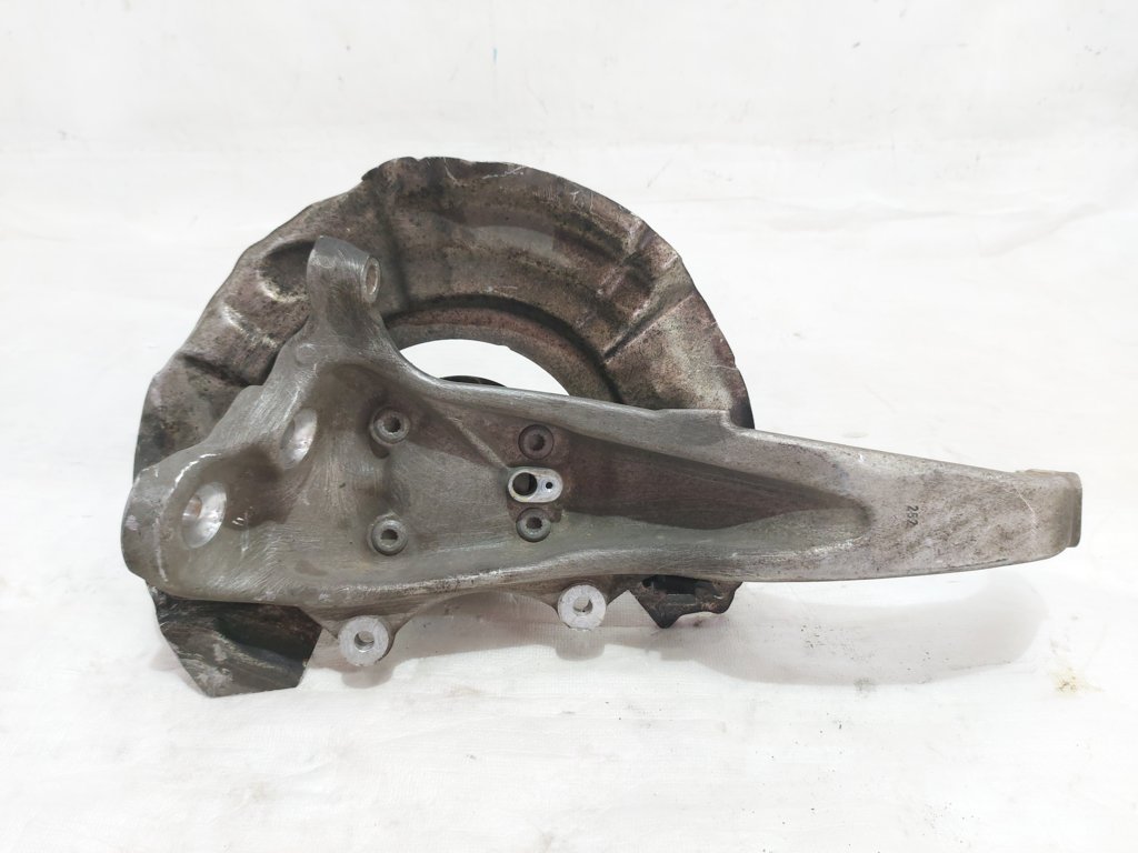 7 series Поворотний кулак правий BMW 7 2009-2015 31216775768 BMW 7 5