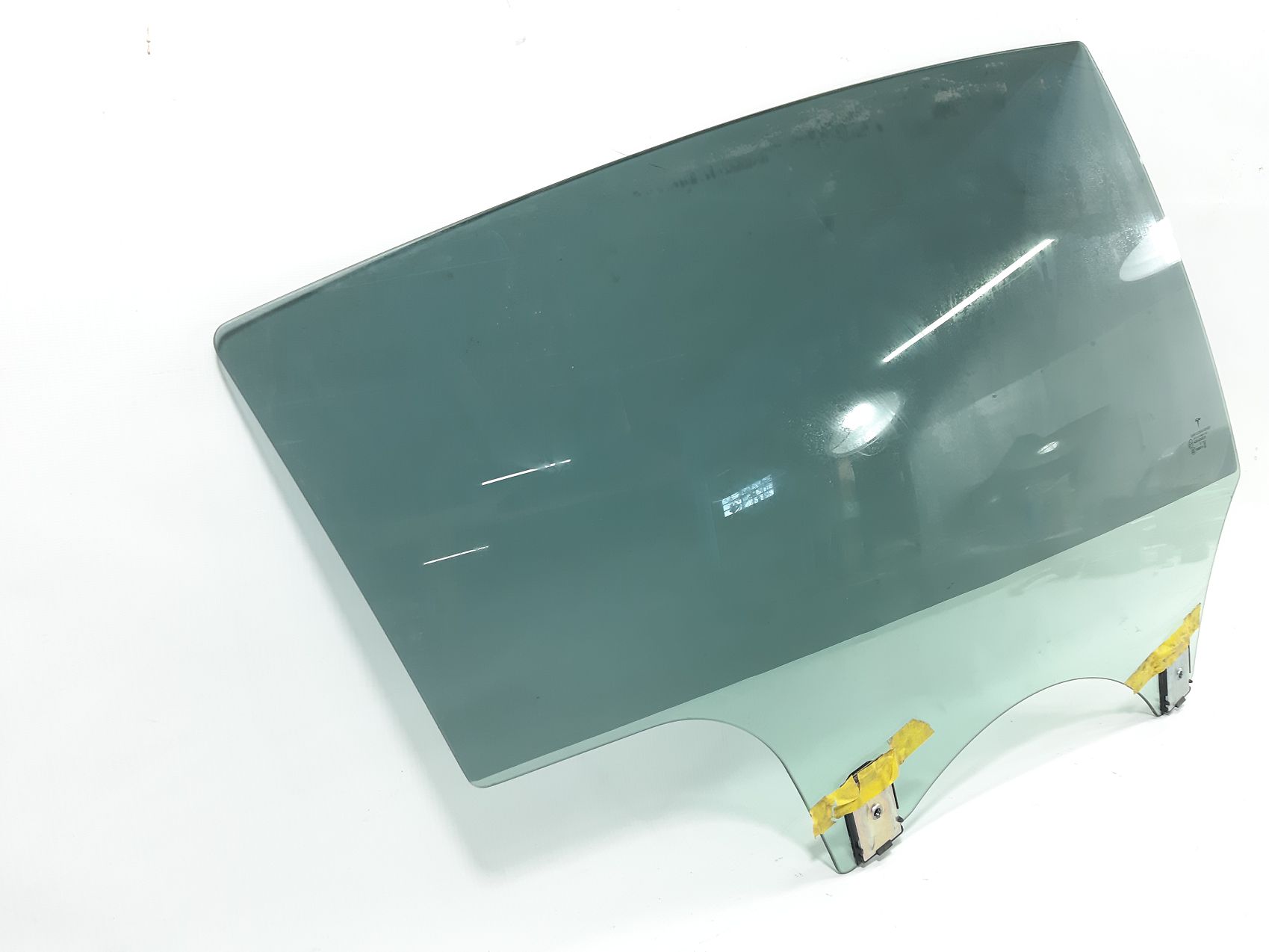 Model 3 Скло дверей задньої правої Tesla Model 3 2020-2023 107790599C Tesla Model 3 3