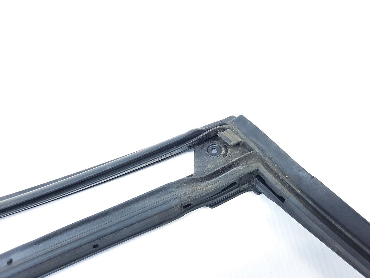 Insight Уплотнительная резинка двери задней левой Honda Insight 2010-2014 72850TM8A02 Honda Insight 6