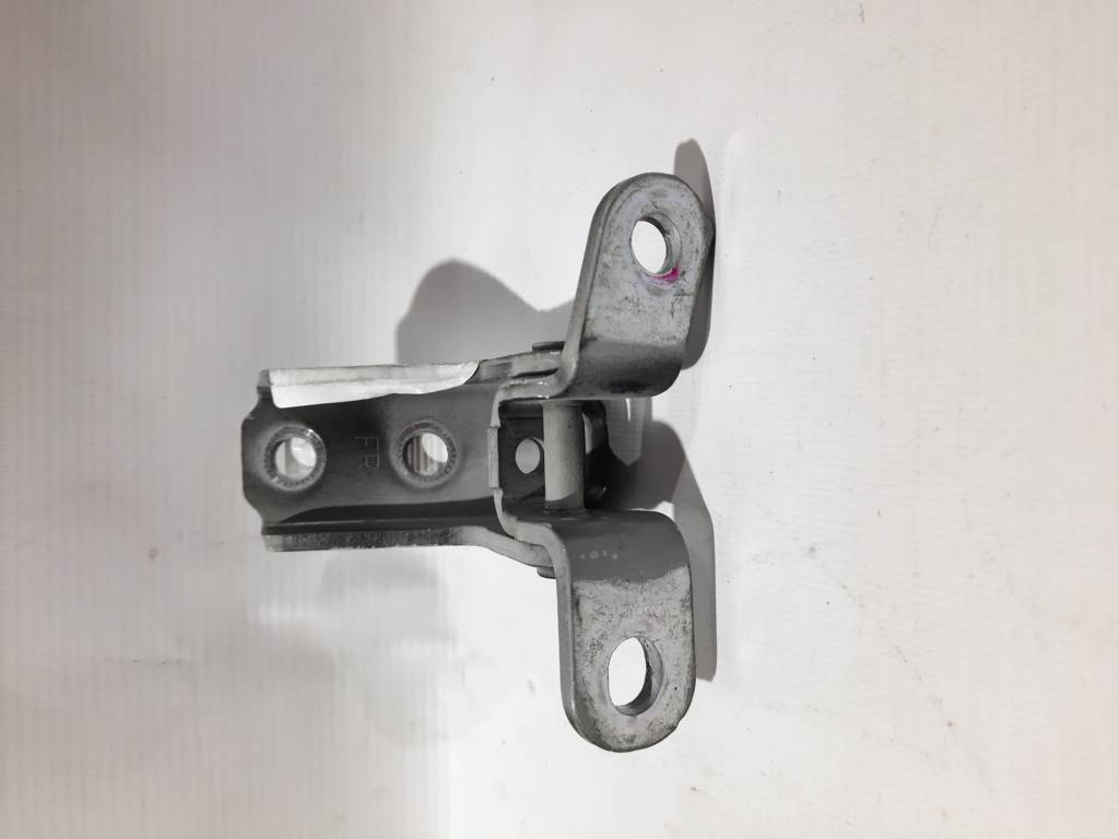 Veloster Петля дверей передньої правої верхня/нижня Hyundai Veloster 2011-2021 793202V000 Hyundai Veloster 28