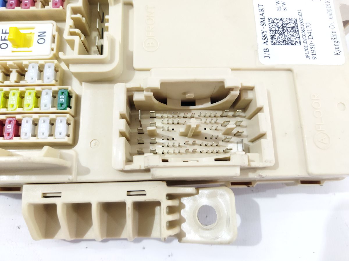 Optima Блок запобіжників торпеди Kia Optima 2016-2020 91950D4170 Kia Optima 4 Optima Блок запобіжників торпеди Kia Optima 2016-2020 91950D4170 Kia Optima 4