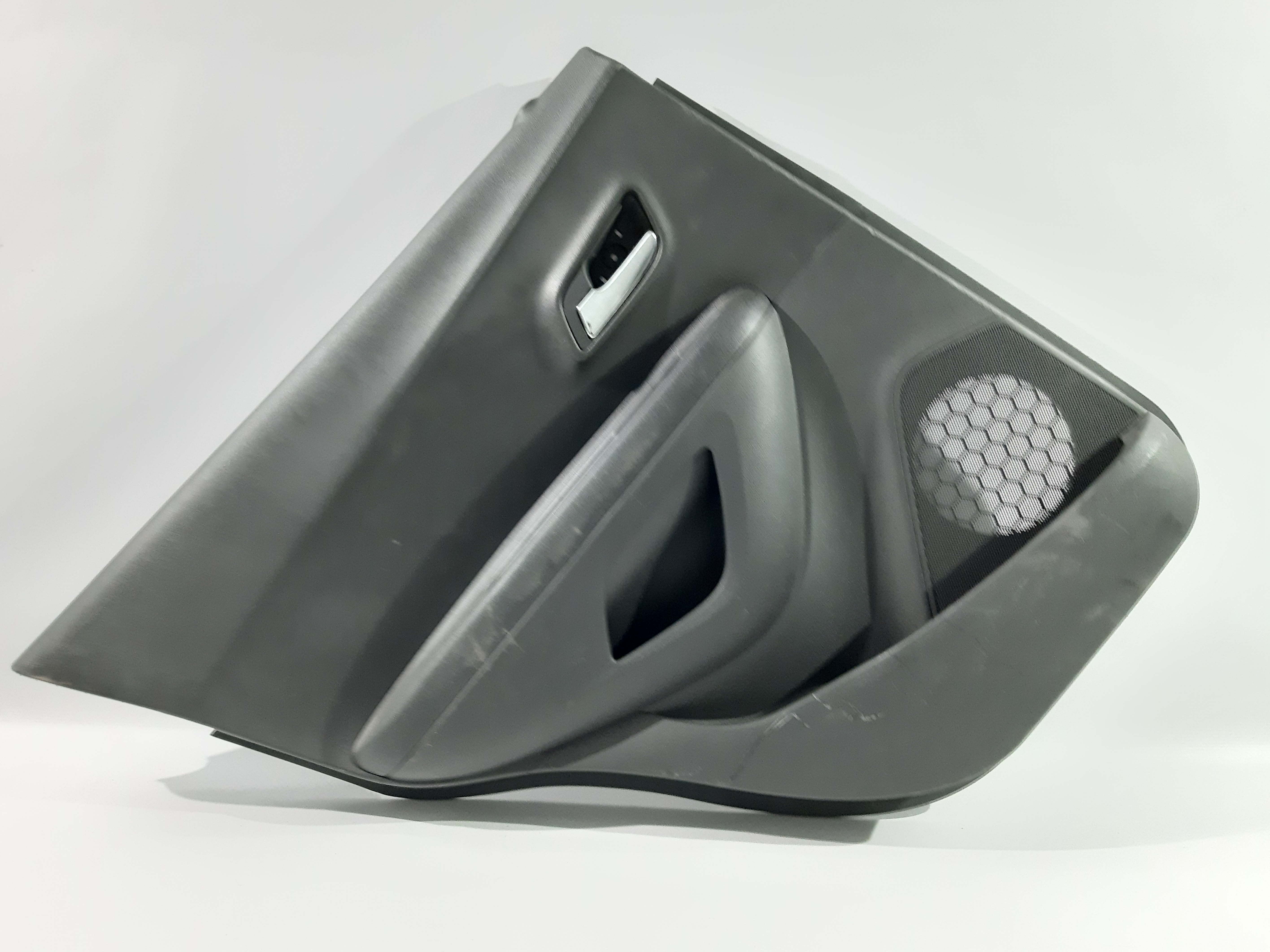 Trax. Карта двери задней левой Chevrolet Trax 2015-2018 42428178 Chevrolet Trax