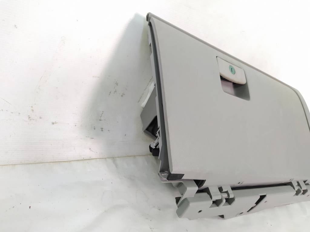 Forester Бардачок Subaru Forester 2013-2018 66121FJ040VH Subaru Forester 3