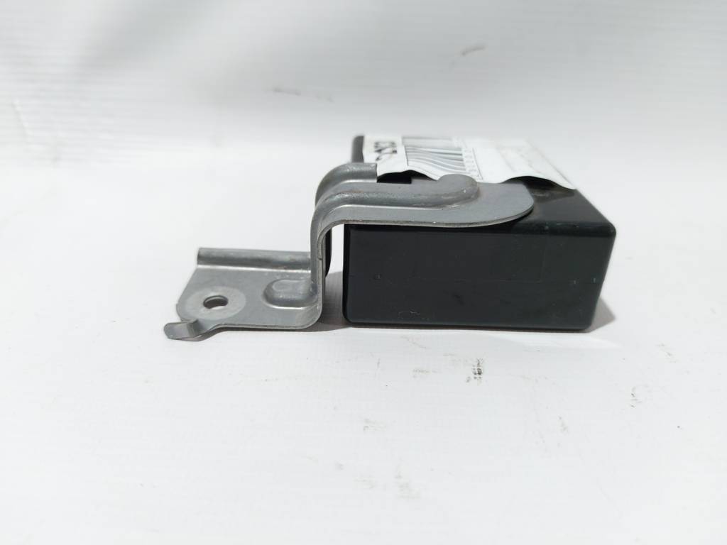Prius c Блок электронный Toyota Prius C 2012-2013 8657252010 Toyota Prius C 2