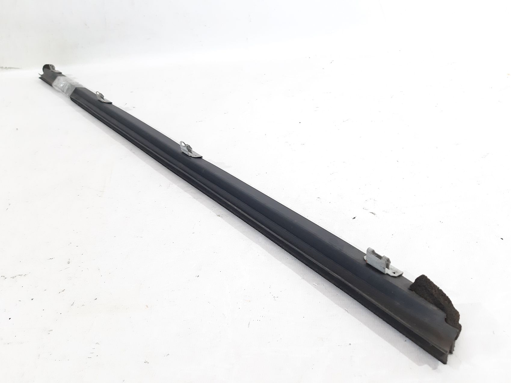 Avalon Уплотнитель стекла двери передней левой внутренний Toyota Avalon 2005-2018 68172AC010 Toyota Avalon 2