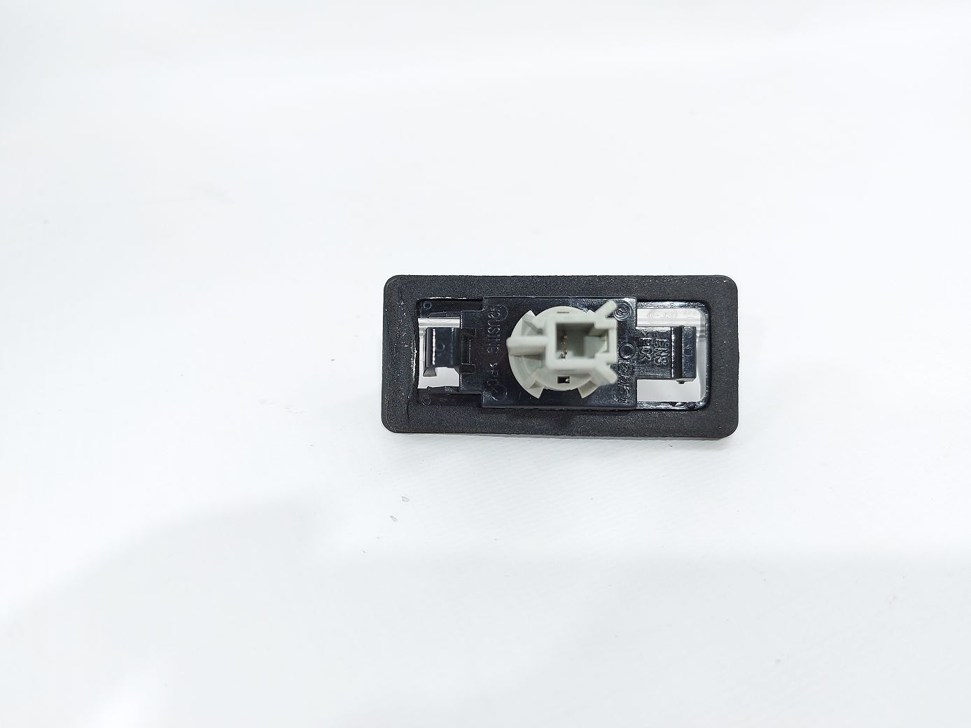Altima Фонарь подсветки номера Nissan Altima 2013-2017 265109Y00A Nissan Altima 7