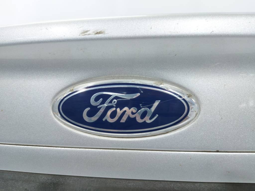 Fiesta sedan Кришка багажника без спойлера Ford Fiesta sedan 2011-2013 AE8Z5440110A Ford Fiesta sedan 4