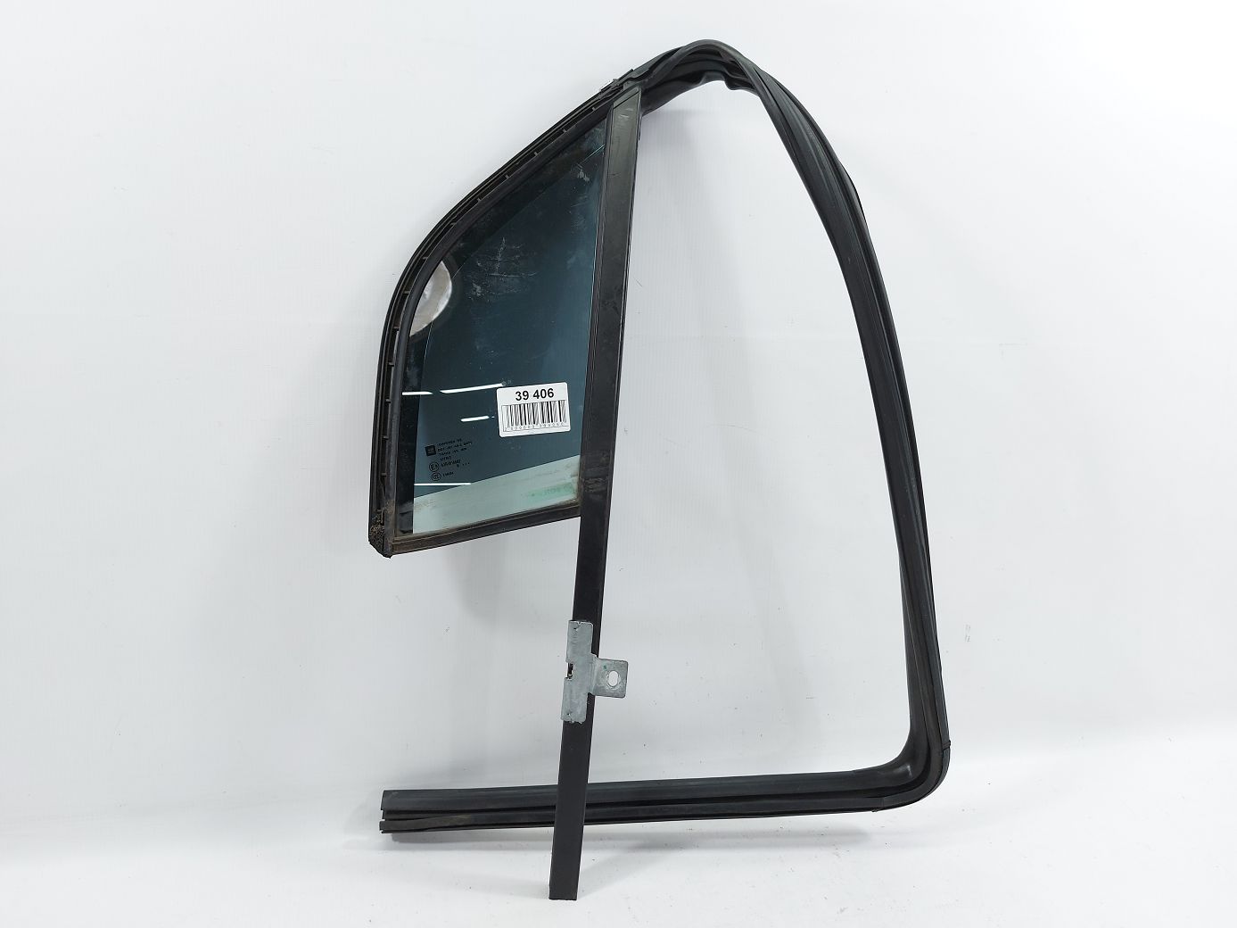 Trax. Скло (кватирка) двері передньої лівої Chevrolet Trax 2015-2021 94518427 Chevrolet Trax