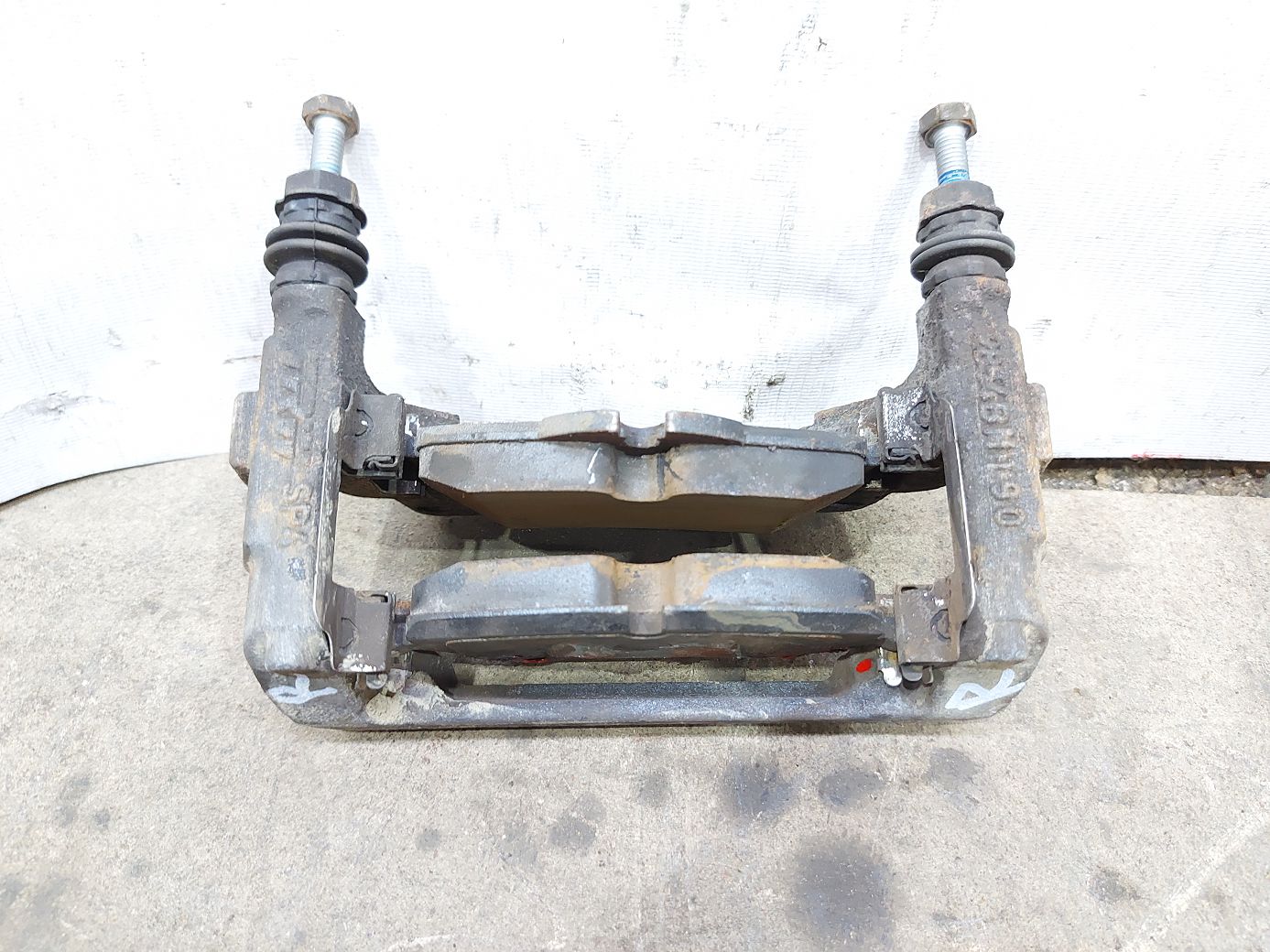 Cooper countryman Супорт гальмівний передній Mini Cooper Countryman 2011-2016 34119804734 Mini Cooper Countryman 7