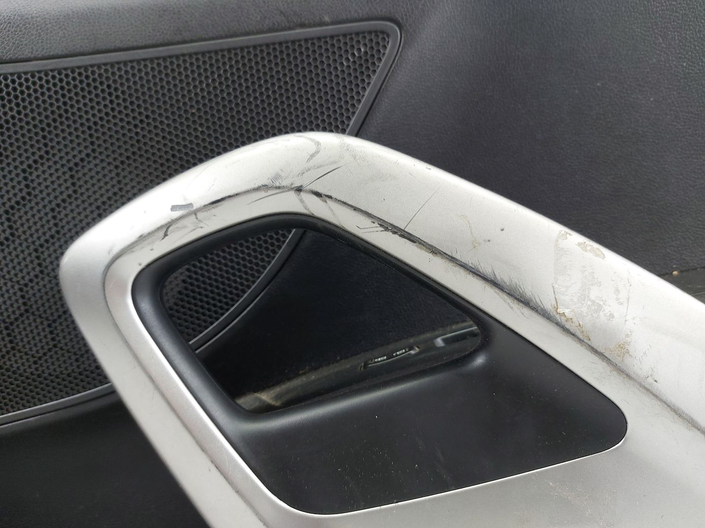 Veloster Карта дверей передньої правої (чорна зі шкіряним підлокітником) Hyundai Veloster 2012-2017 823082V0501RY Hyundai Veloster 2 Veloster Карта дверей передньої правої (чорна зі шкіряним підлокітником) Hyundai Veloster 2012-2017 823082V0501RY Hyundai Veloster 2