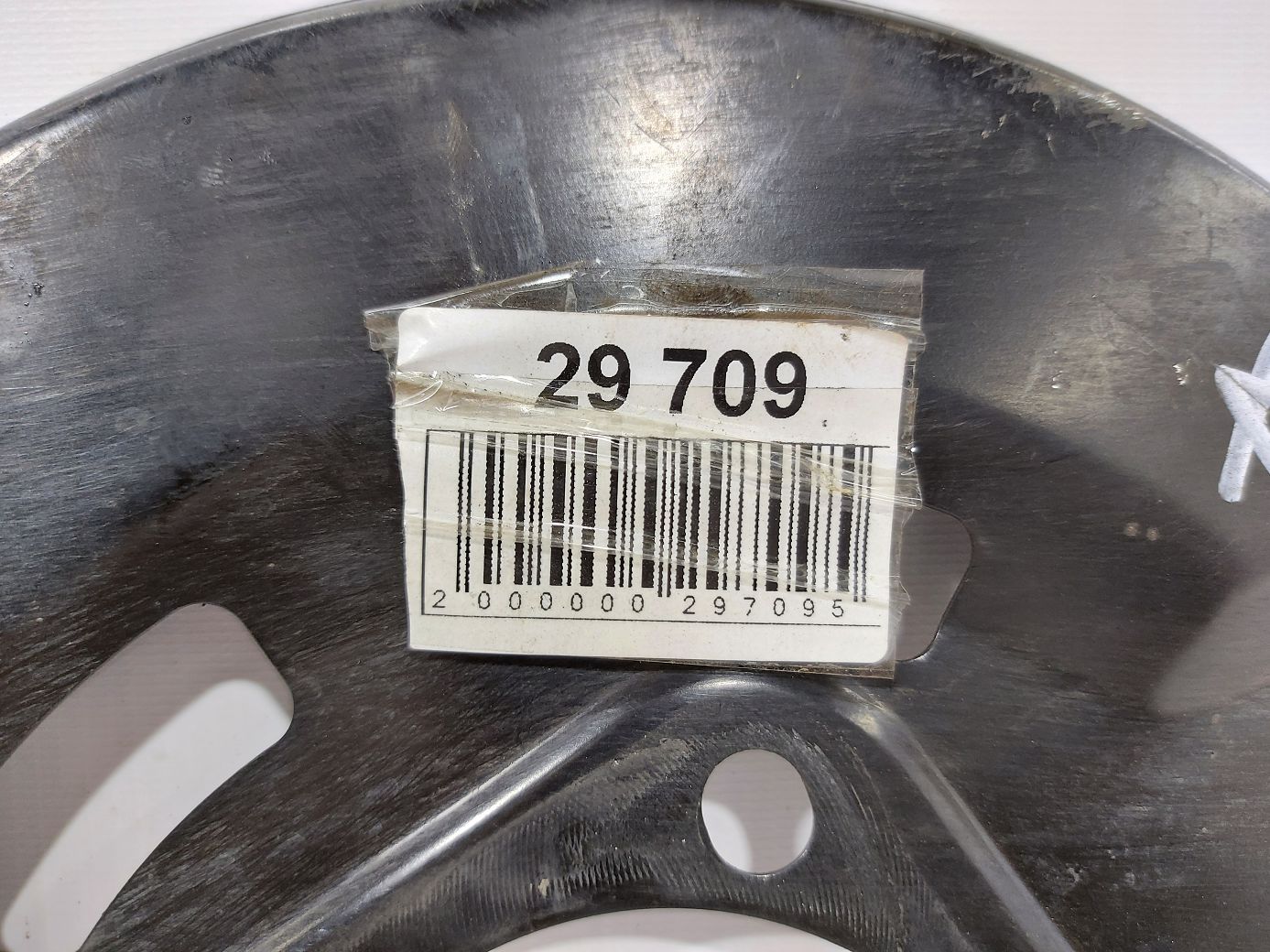 Volt Пильовик гальмівного диска переднього правого Chevrolet Volt 2011-2015 13324459 Chevrolet Volt 3