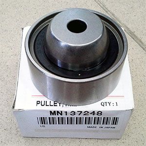 Ролики обводные. Ролик ремня ГРМ MITSUBISHI MN137248