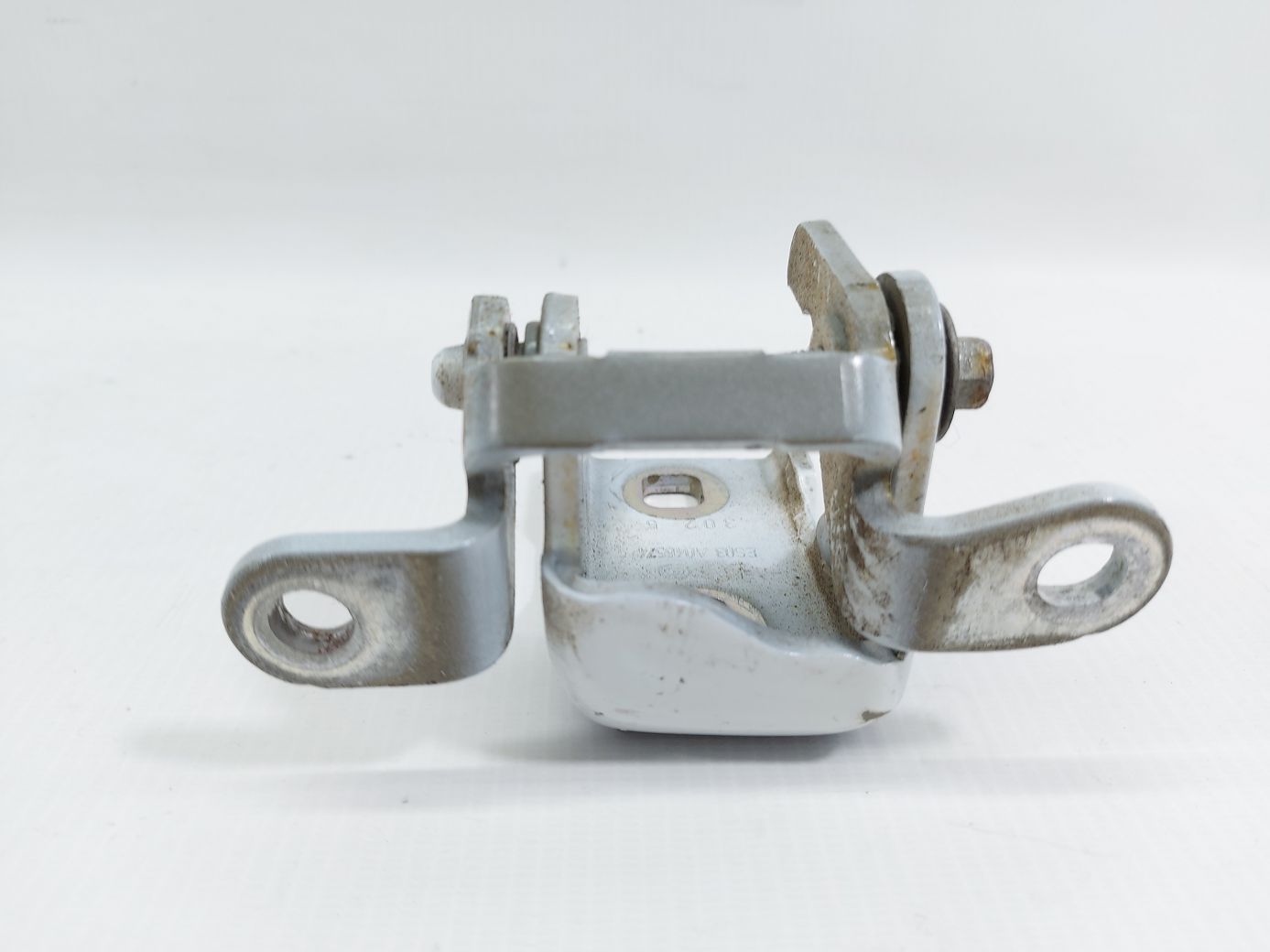 Regal Петля двери передней правой верхняя Buick Regal 2011-2017 13281821 Buick Regal 3