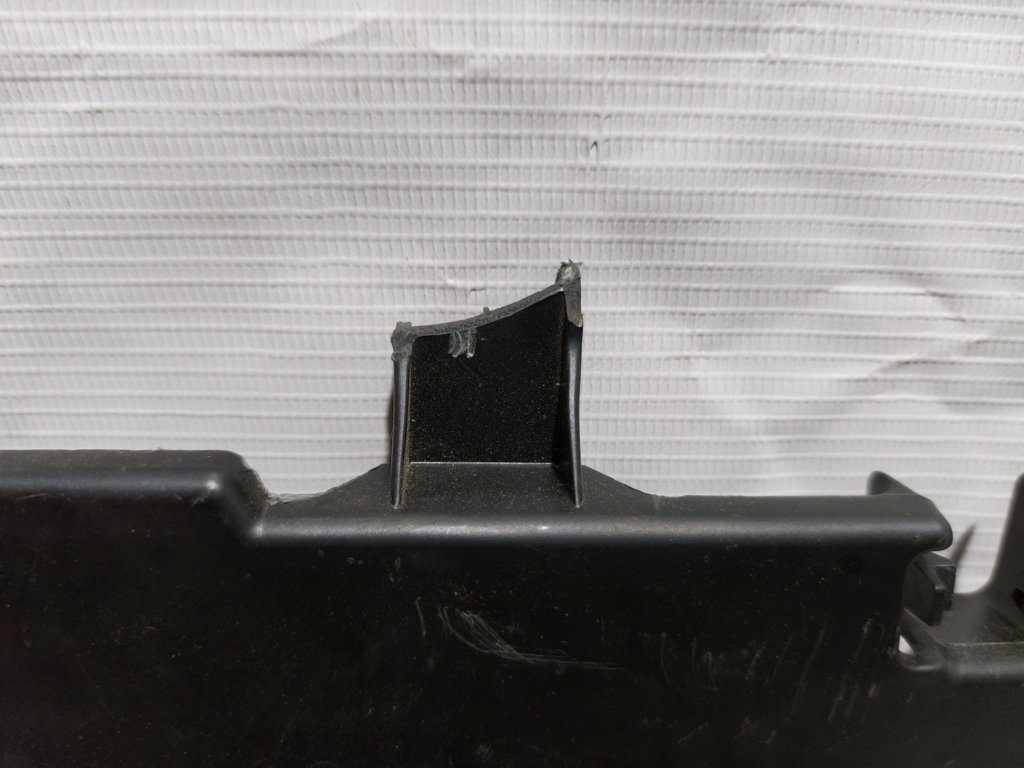 Passat s Накладка под бардачок Volkswagen Passat S 2012-2019 5618630839B9 Volkswagen Passat S 19