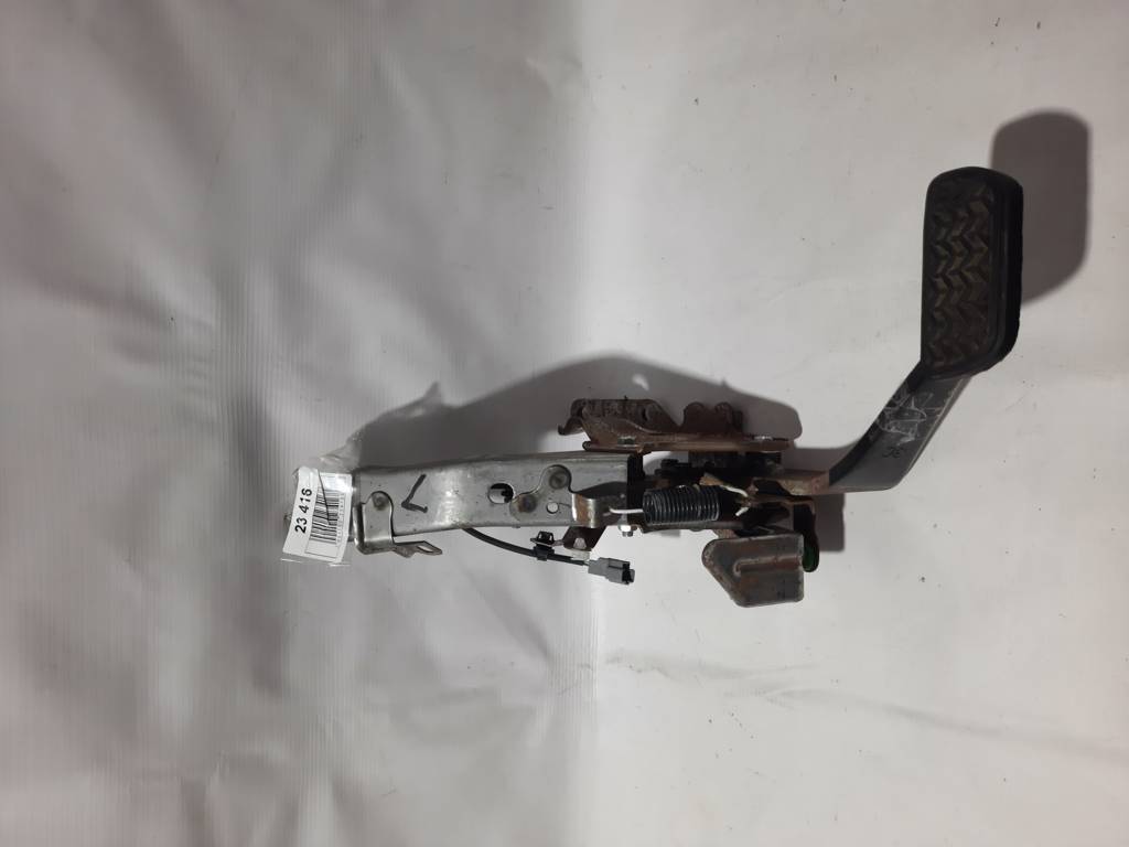 Sienna. Педаль тормоза Toyota SIENNA 2011-2019 4620008070 Toyota SIENNA