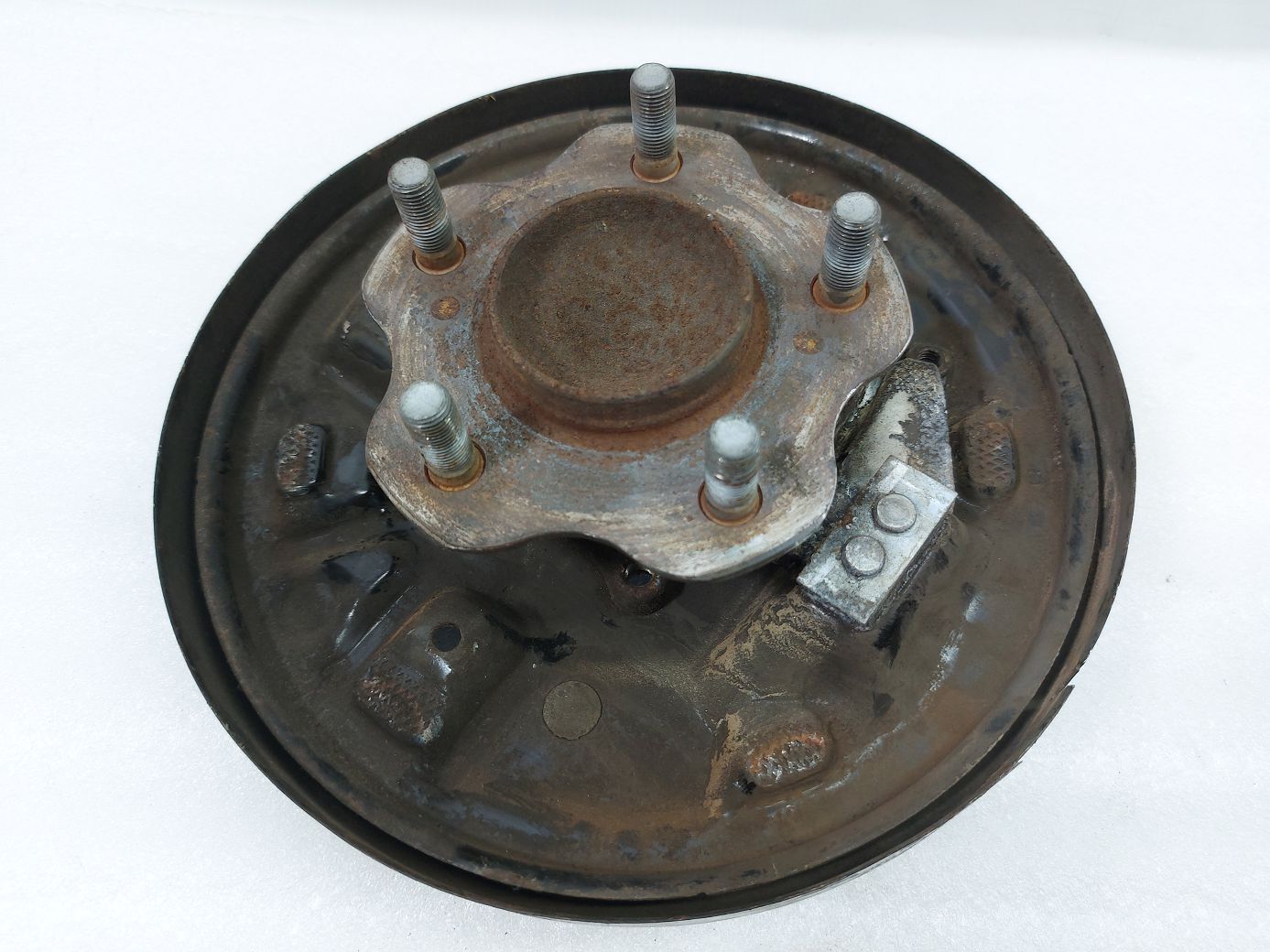 Sentra Ступица с кожухом барабана задняя правая Nissan Sentra 2013-2019 432024AF0A Nissan Sentra 2