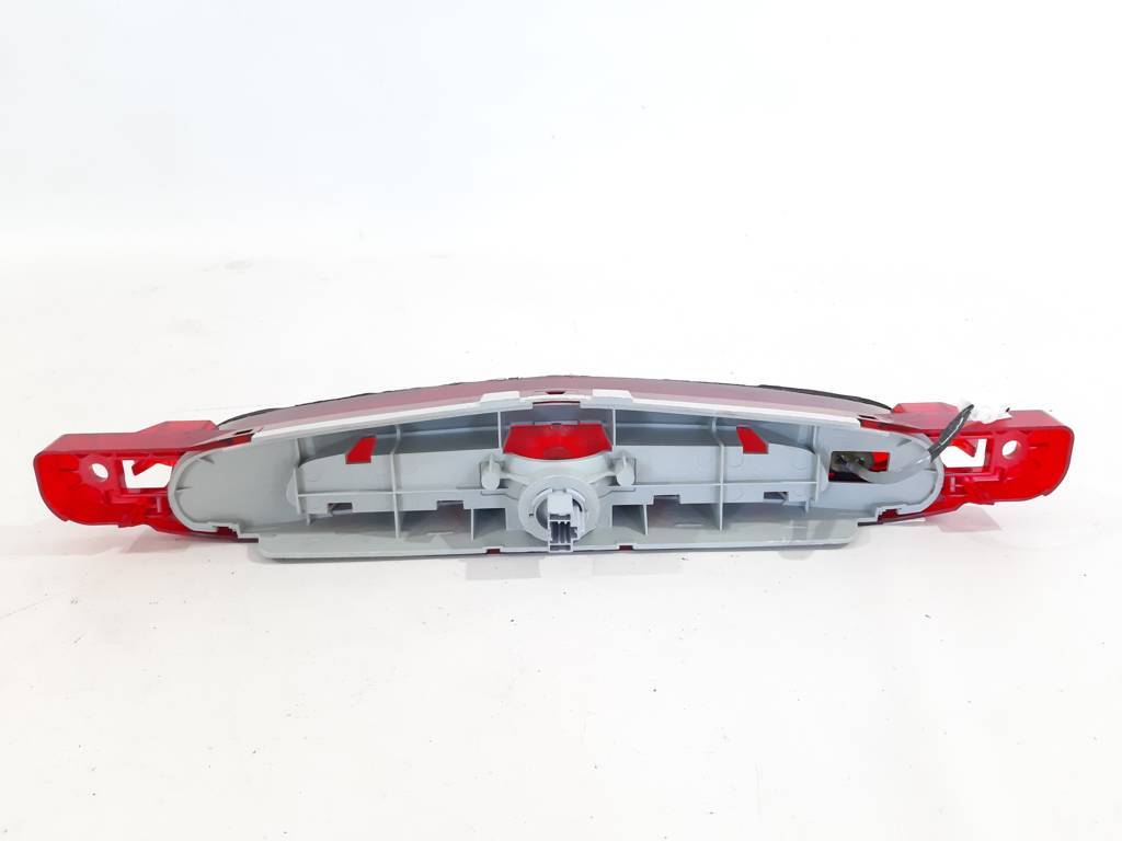 3 Додатковий стоп кришки багажника з кнопкою відкриття багажника Mazda 3 2010-2013 BBM551580J Mazda 3 2