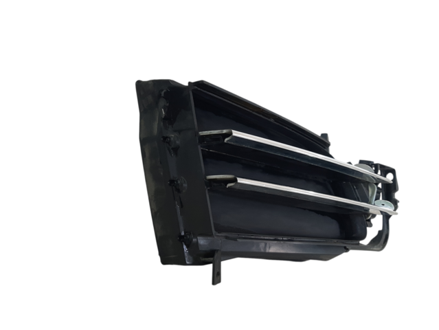 Model s Люверса переднего бампера правая Tesla Model S 2012-2016 100726900-D Tesla Model S 2