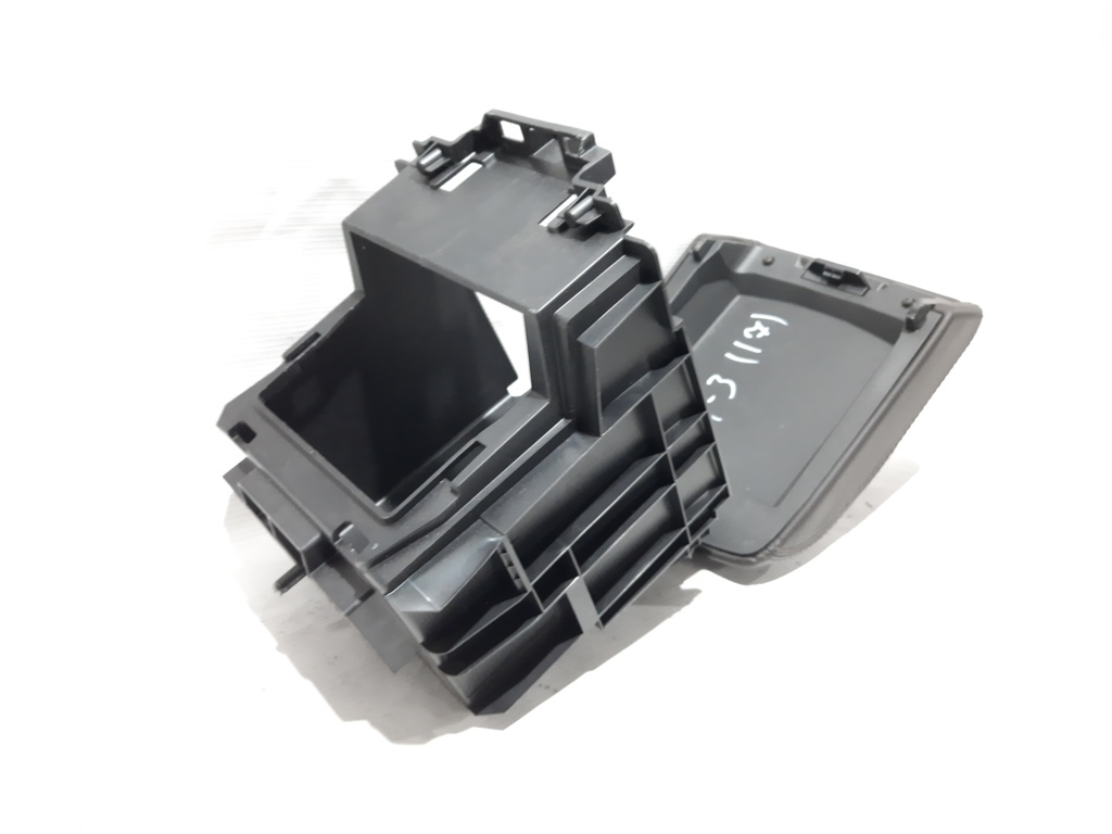 3 Підлокітник Mazda 3 2013-2018 BABF64420A02 Mazda 3 3