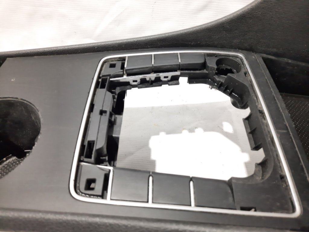 Passat s Консоль центральна Volkswagen Passat S 2012-2015 561863241C82V Volkswagen Passat S 33