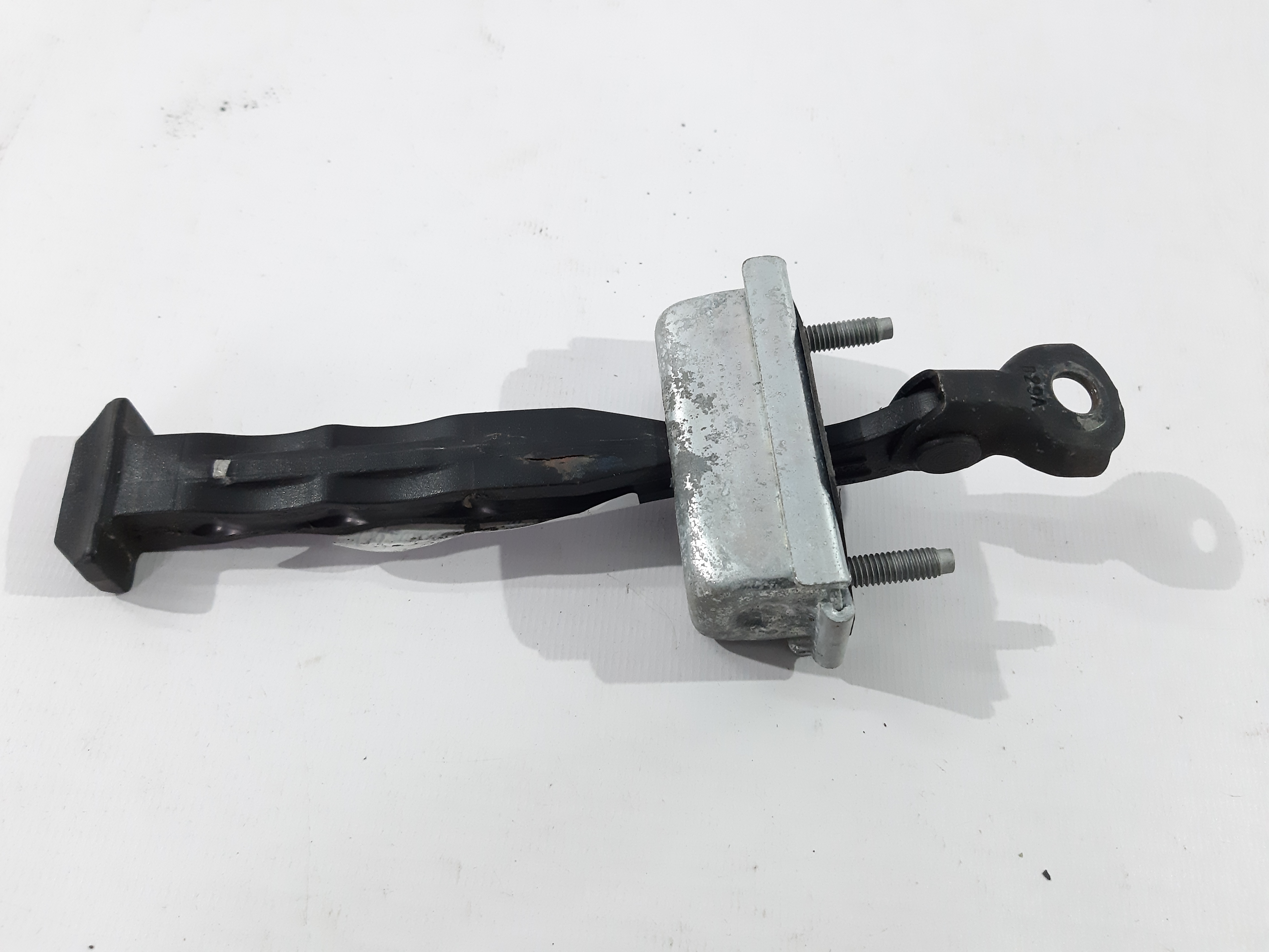 Focus Обмежувач дверей передньої лівої/правої Ford Focus 2012-2014 CP9Z5823500A Ford Focus 13