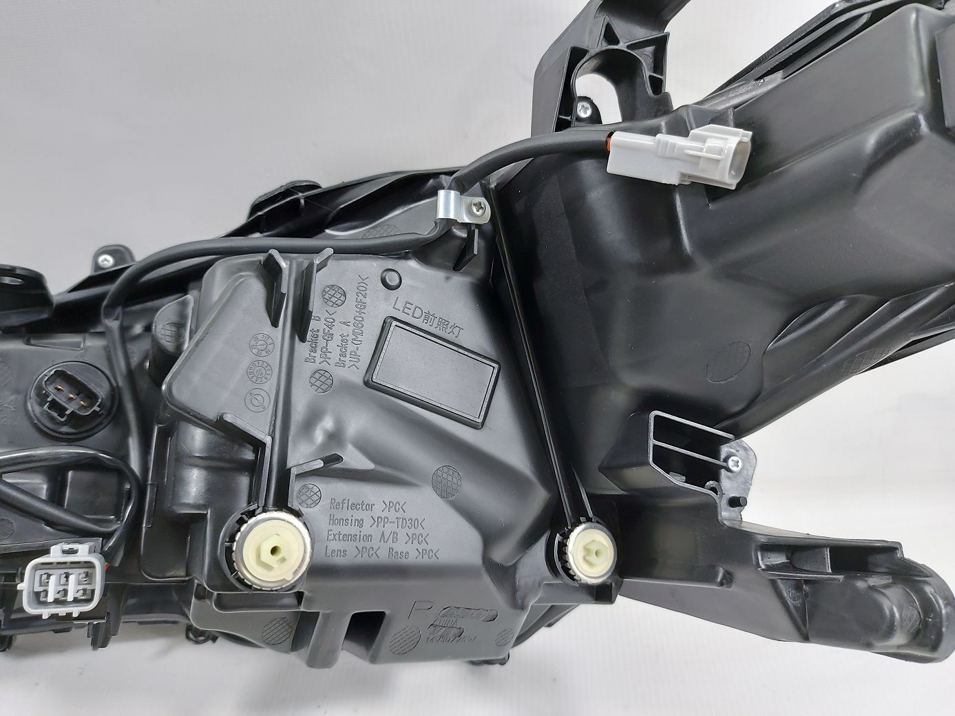 Фари головного світла Фара передня права Toyota Camry 2017-2020 8111006C40 Toyota Camry 6