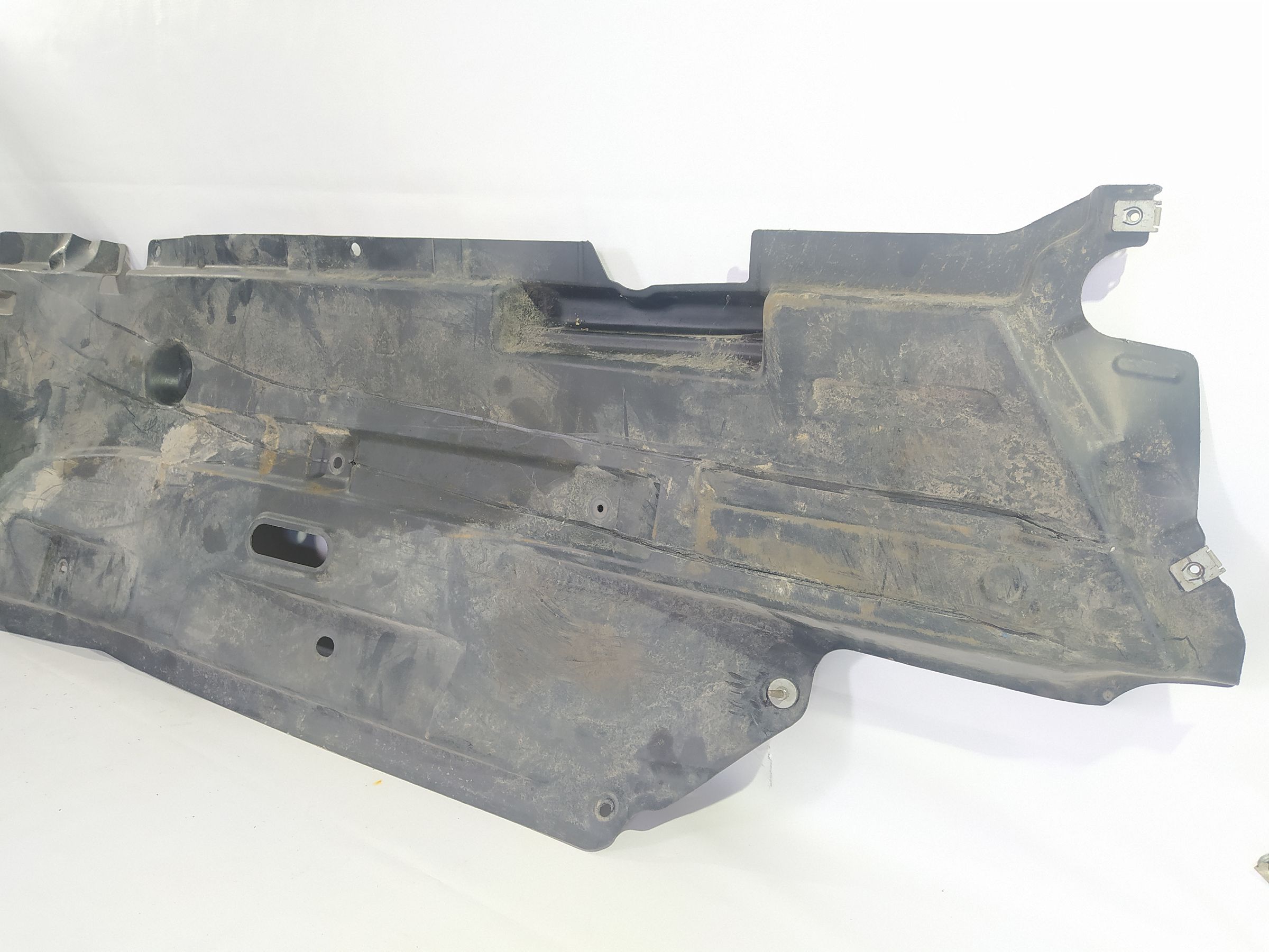 200 Захист днища лівий Chrysler 200 2015-2017 6812929AC Chrysler 200 4