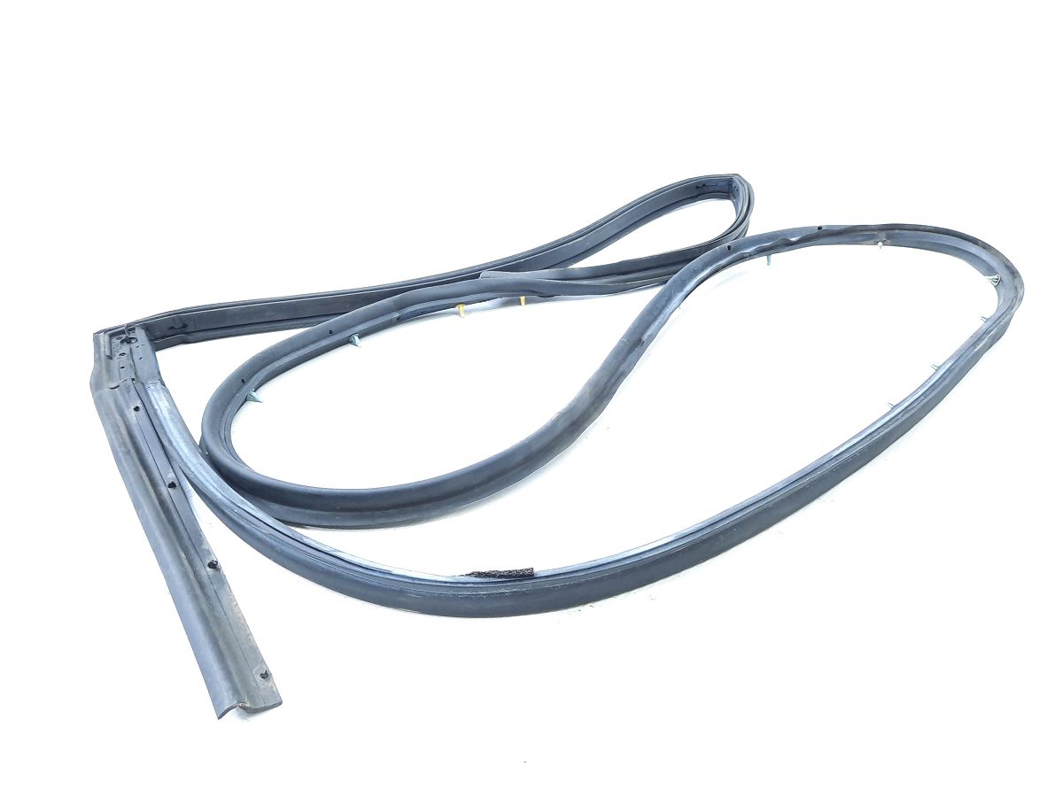 Sentra Ущільнювальна гумка дверей задньої лівої Nissan Sentra 2013-2019 828314AF2A Nissan Sentra 10