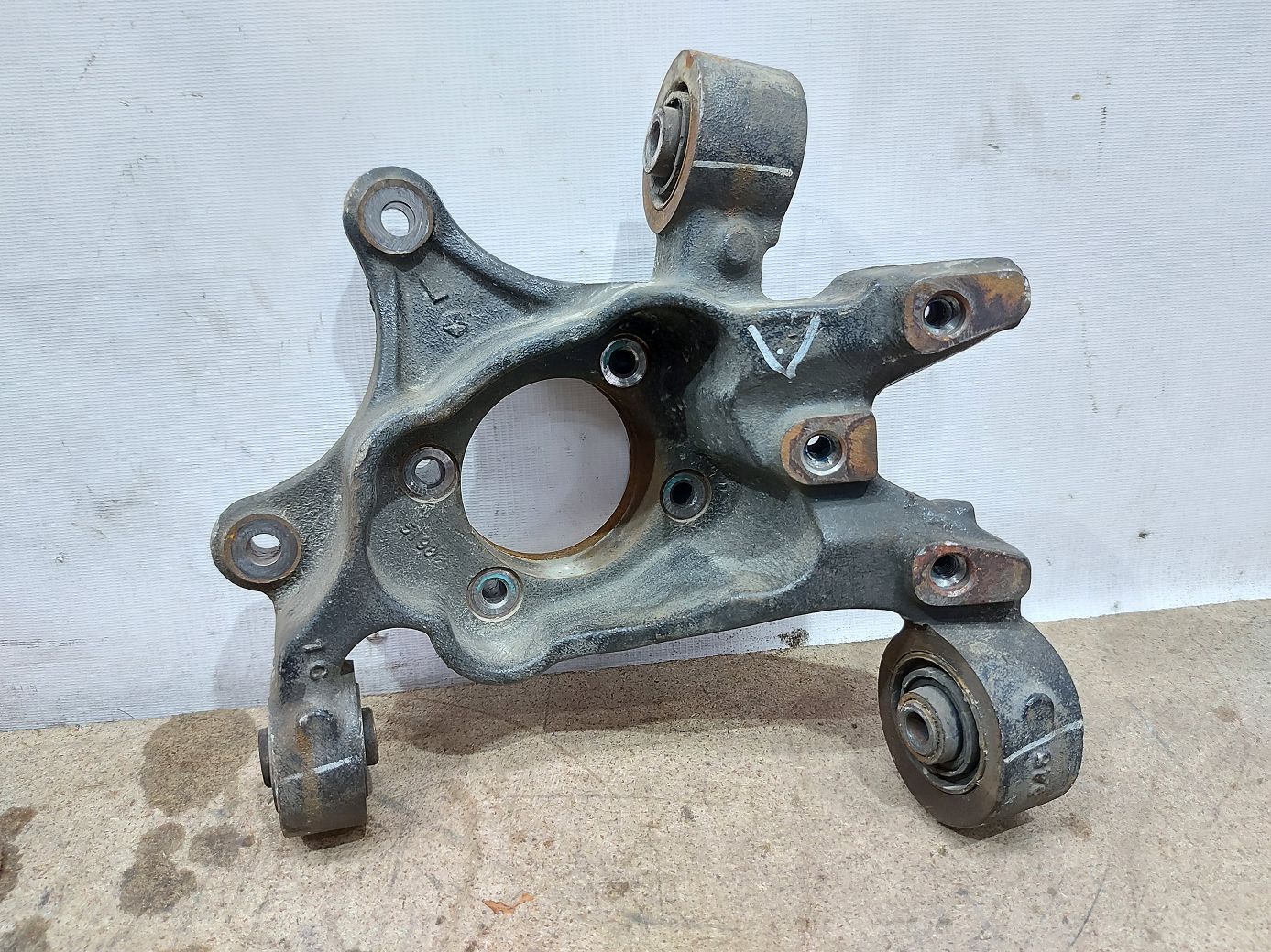 Journey Поворотний кулак задній лівий Dodge Journey 2009-2020 68083245AE Dodge Journey 2