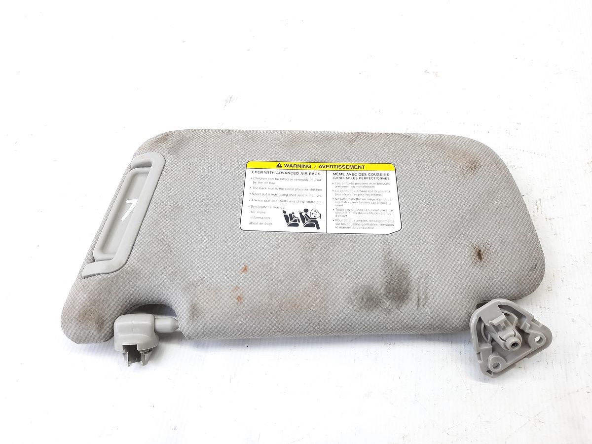 Sentra Козирок сонцезахисний правий Nissan Sentra 2013-2017 964003SG7A Nissan Sentra 2