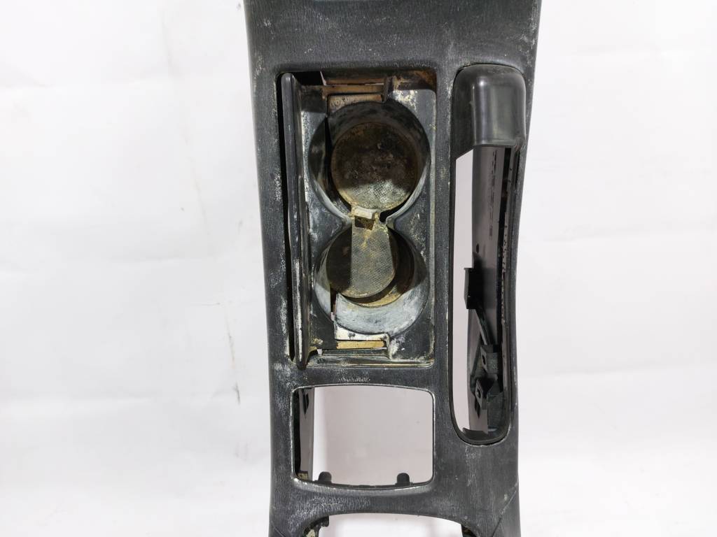 6 Консоль центральна Mazda 6 2014-2015 GHP9-64-420D-02 Mazda 6 3