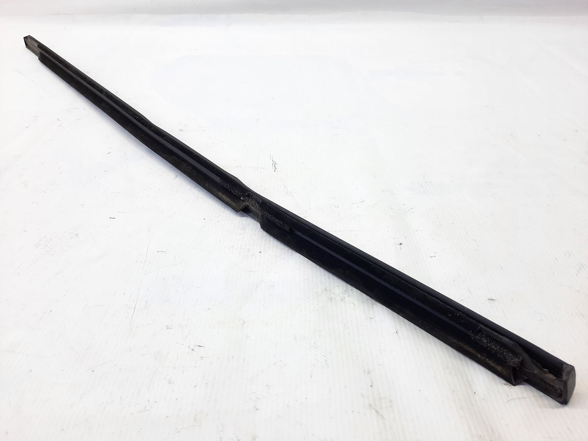 Cruze Ущільнювач скла молдинг(хром) двері задньої лівої зовнішній Chevrolet Cruze 2012-2016 95242711 Chevrolet Cruze 3