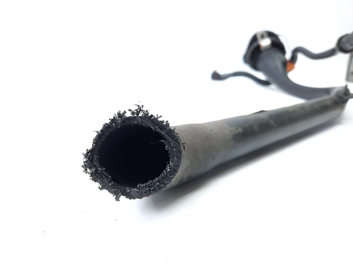 5 series Заливная горловина BMW 5 series 2011-2016 16117205704 BMW 5 series 6