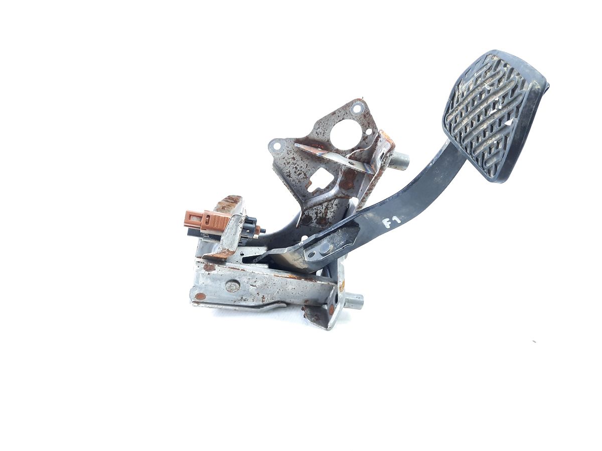Sentra Педаль тормоза Nissan Sentra 2013-2019 465013RA0B Nissan Sentra 6