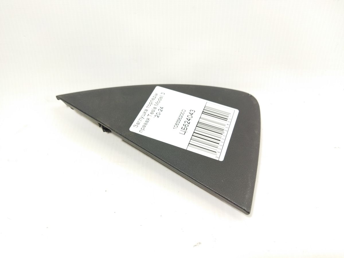 Model 3 Заглушка торпеди права Tesla Model 3 2020-2024 108336200D Tesla Model 3 1