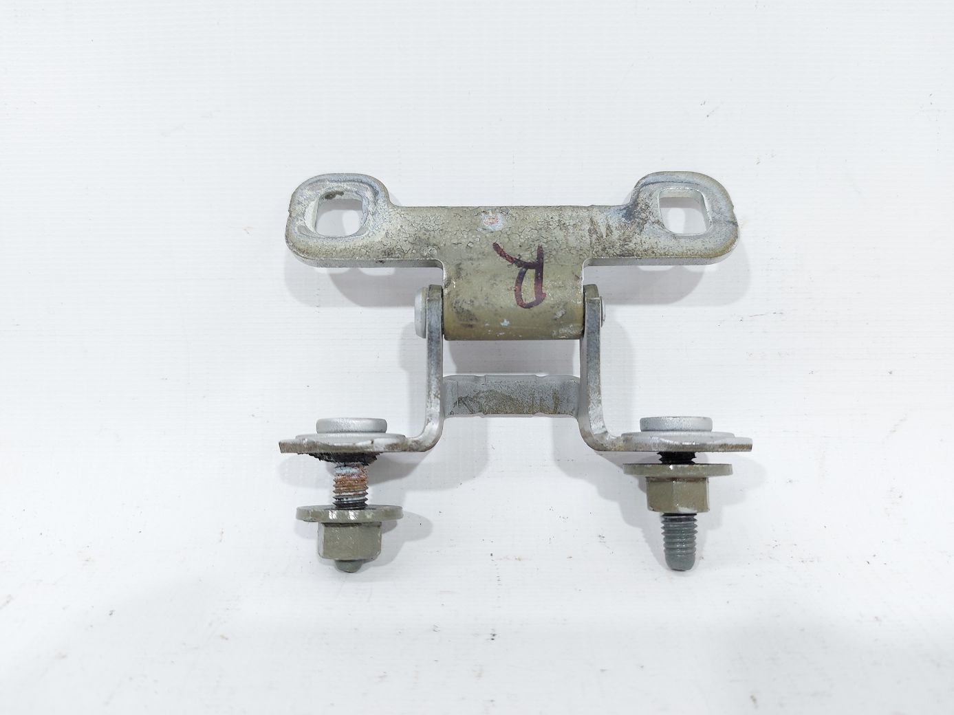 Patriot Петля крышки багажника левая/правая Jeep Patriot 2007-2017 5116483AD Jeep Patriot 5