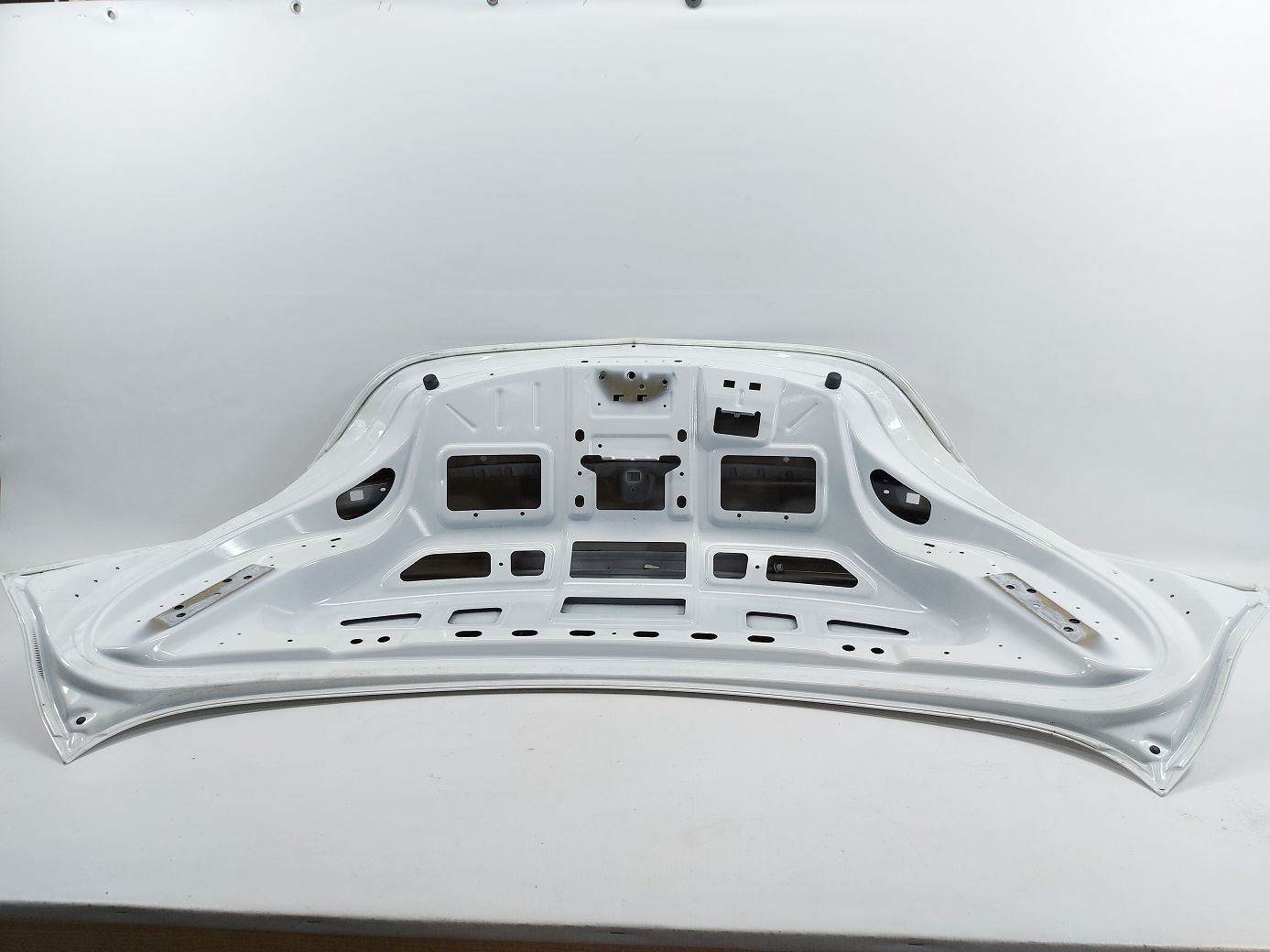 Regal Крышка багажника Buick Regal 2014-2017 23221622 Buick Regal 6