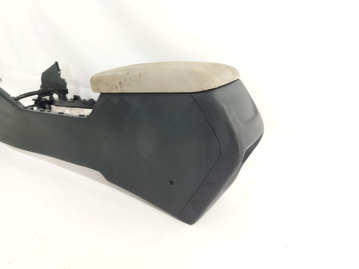 Optima Консоль центральна Kia Optima 2016-2020 84610D5000WK Kia Optima 4 Optima Консоль центральна Kia Optima 2016-2020 84610D5000WK Kia Optima 4