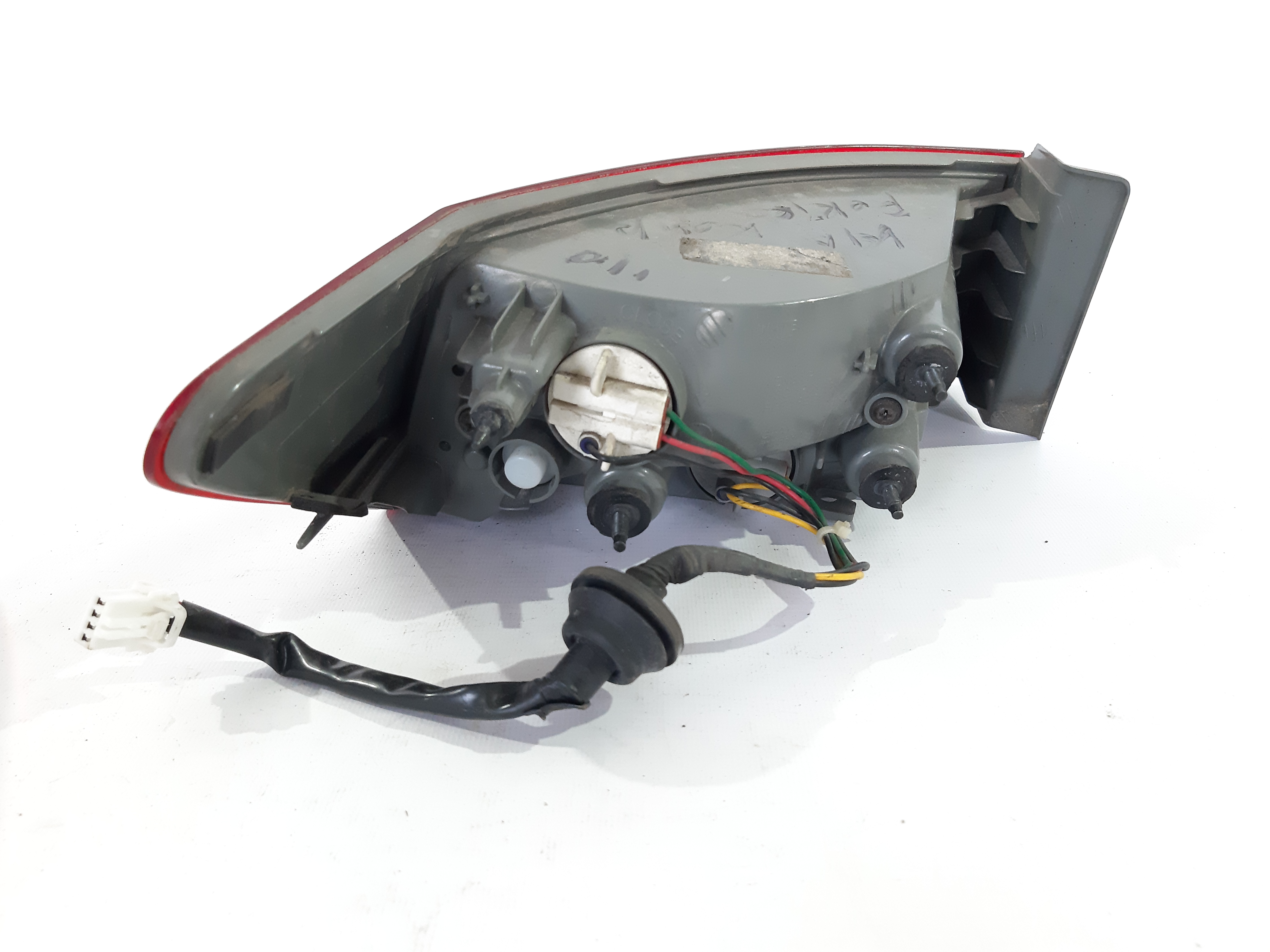 Товари з дефектами Ліхтар задній правий (сколи) Kia Forte 2009-2013 924021M310 Kia Forte 2