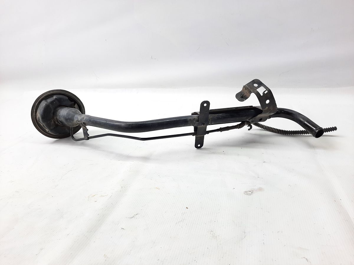 Sentra Заливная горловина Nissan Sentra 2016-2019 172204AF1A Nissan Sentra 4