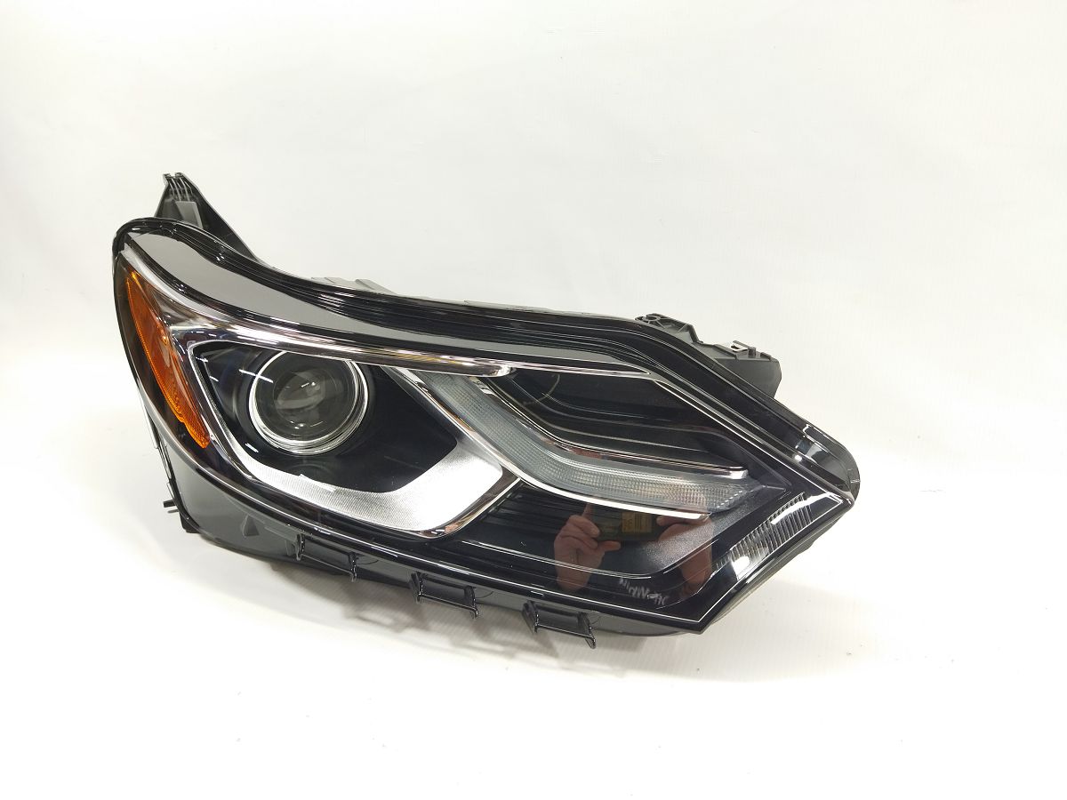 Фари головного світла Фара передня права (HALOGEN) Chevrolet Equinox 2017-2020 84258448 Chevrolet Equinox 3