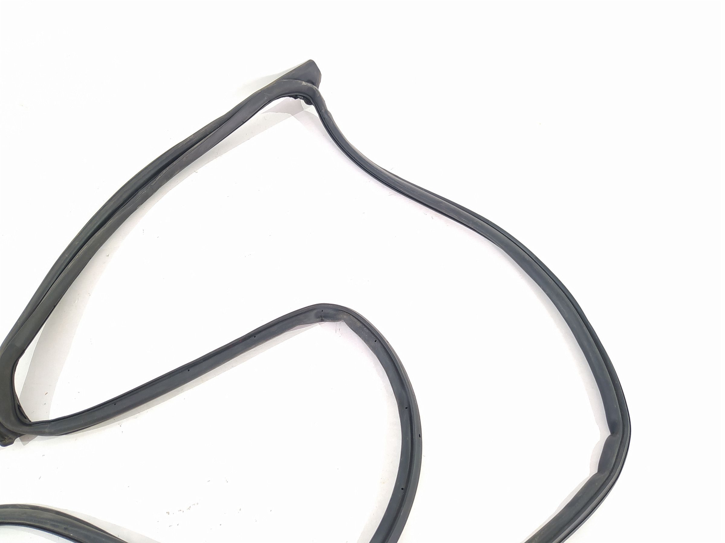 Versa note Ущільнювач двері задньої лівої Nissan Versa Note 2014-2019 828313WC0A Nissan Versa Note 3