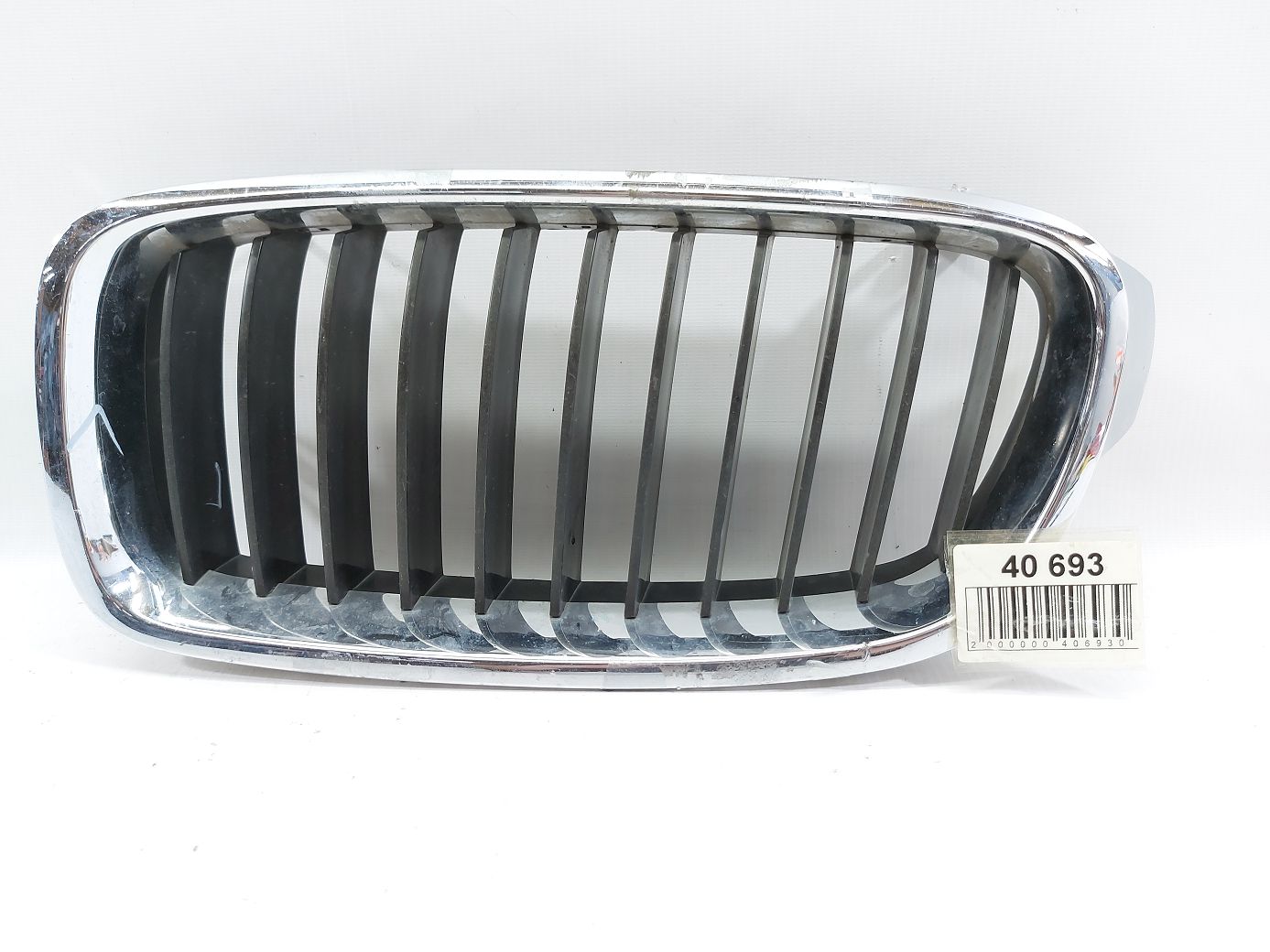 328i xdrive. Решётка радиатора верхняя левая (ноздря) Тайвань BMW 328i xDrive 2012-2016 51137255411 BMW 328i xDrive