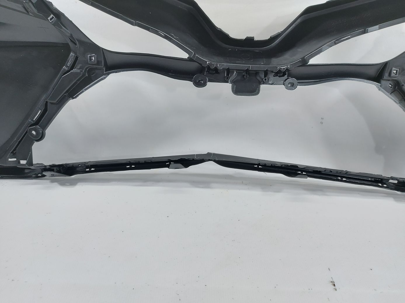 Бампера Бампер передний (SE, XSE) (вмятина) Toyota Camry 2018-2021 521190X938 Toyota Camry 11