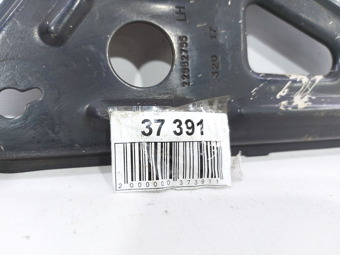 Malibu Кронштейн переднего подрамника задний левый Chevrolet Malibu 2016-2021 22982755 Chevrolet Malibu 3