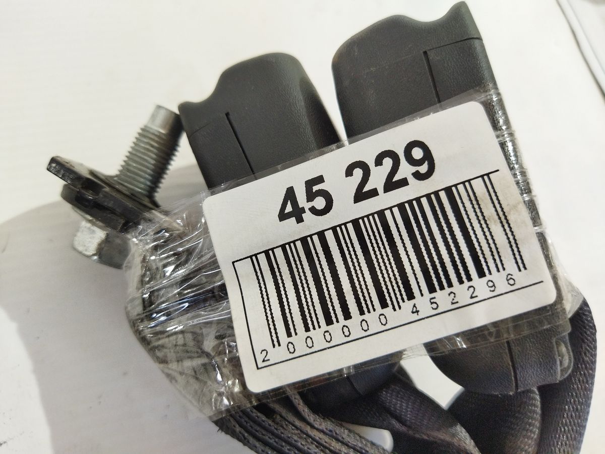 Altima Пряжка задніх ременів безпеки Nissan Altima 2013-2018 888423TA8B Nissan Altima 4