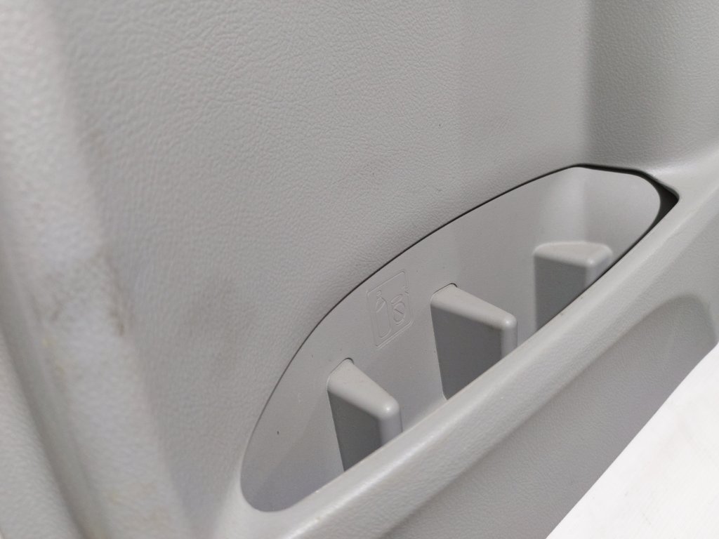 Camry Карта двери задней правой Toyota Camry 2015 6763006F61B3 Toyota Camry 3