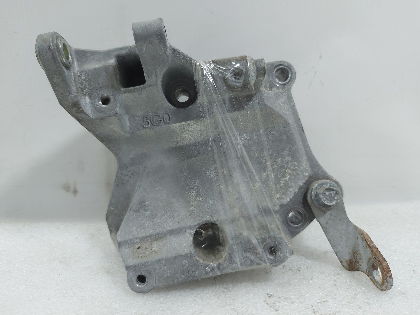 Rdx. Кронштейн компресора кондиціонера Acura RDX 2016-2018 389305G0A00 Acura RDX Rdx. Кронштейн компресора кондиціонера Acura RDX 2016-2018 389305G0A00 Acura RDX